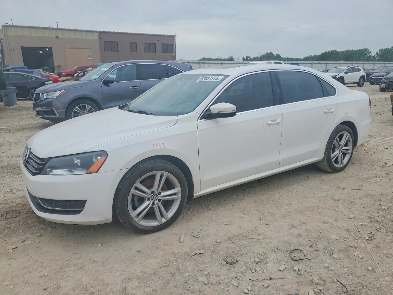 Salvage Volkswagen Passat Image