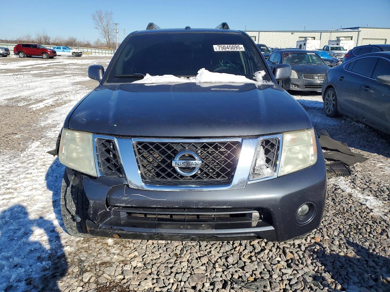 Nissan Pathfinder S