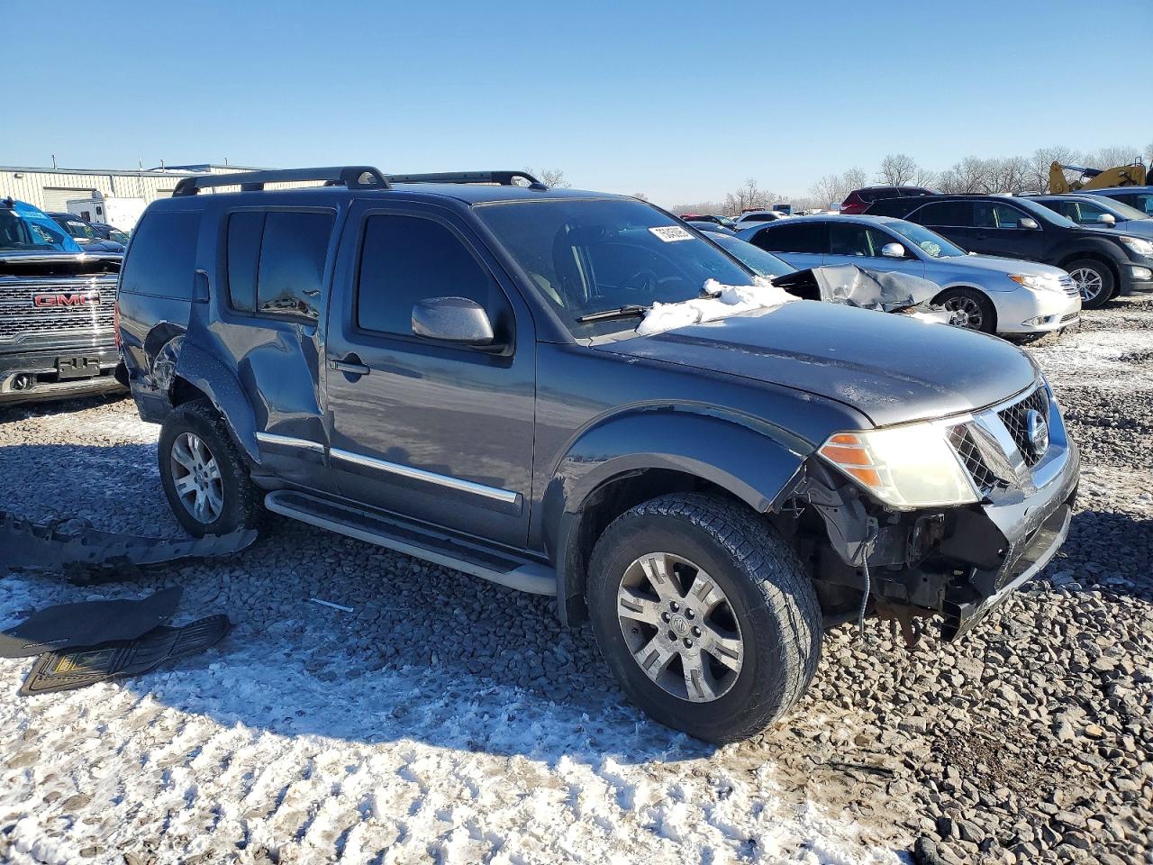 Nissan Pathfinder S