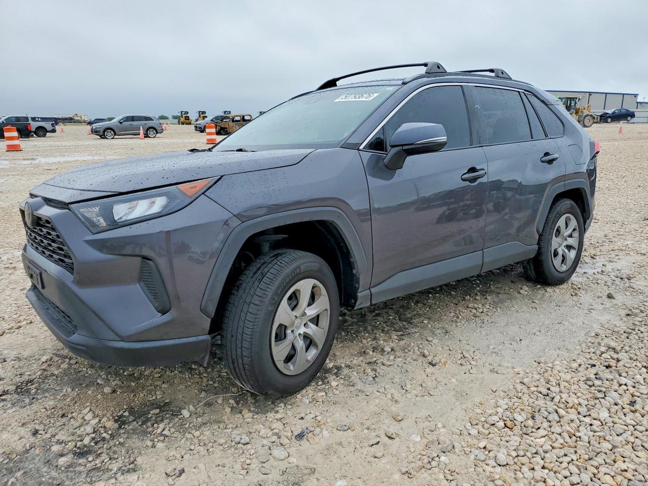Salvage Toyota RAV4 Image