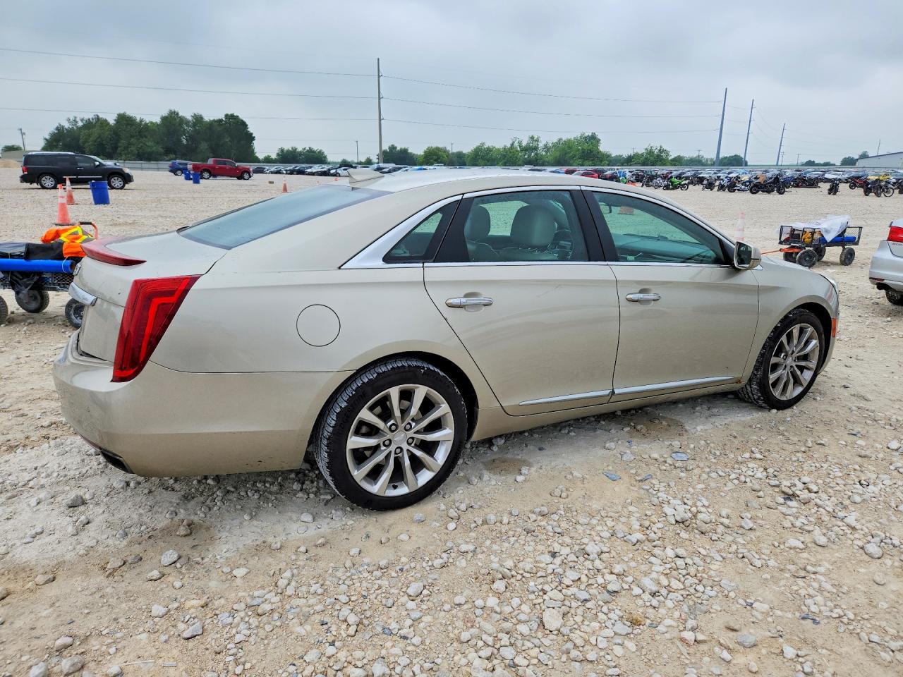 Cadillac XTS Luxury Collection