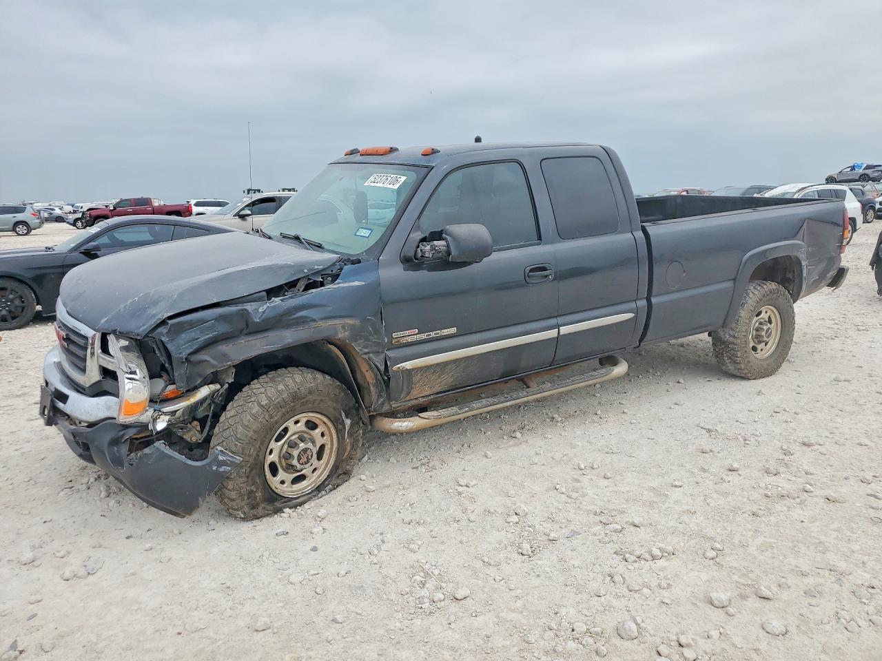Salvage GMC Sierra Image