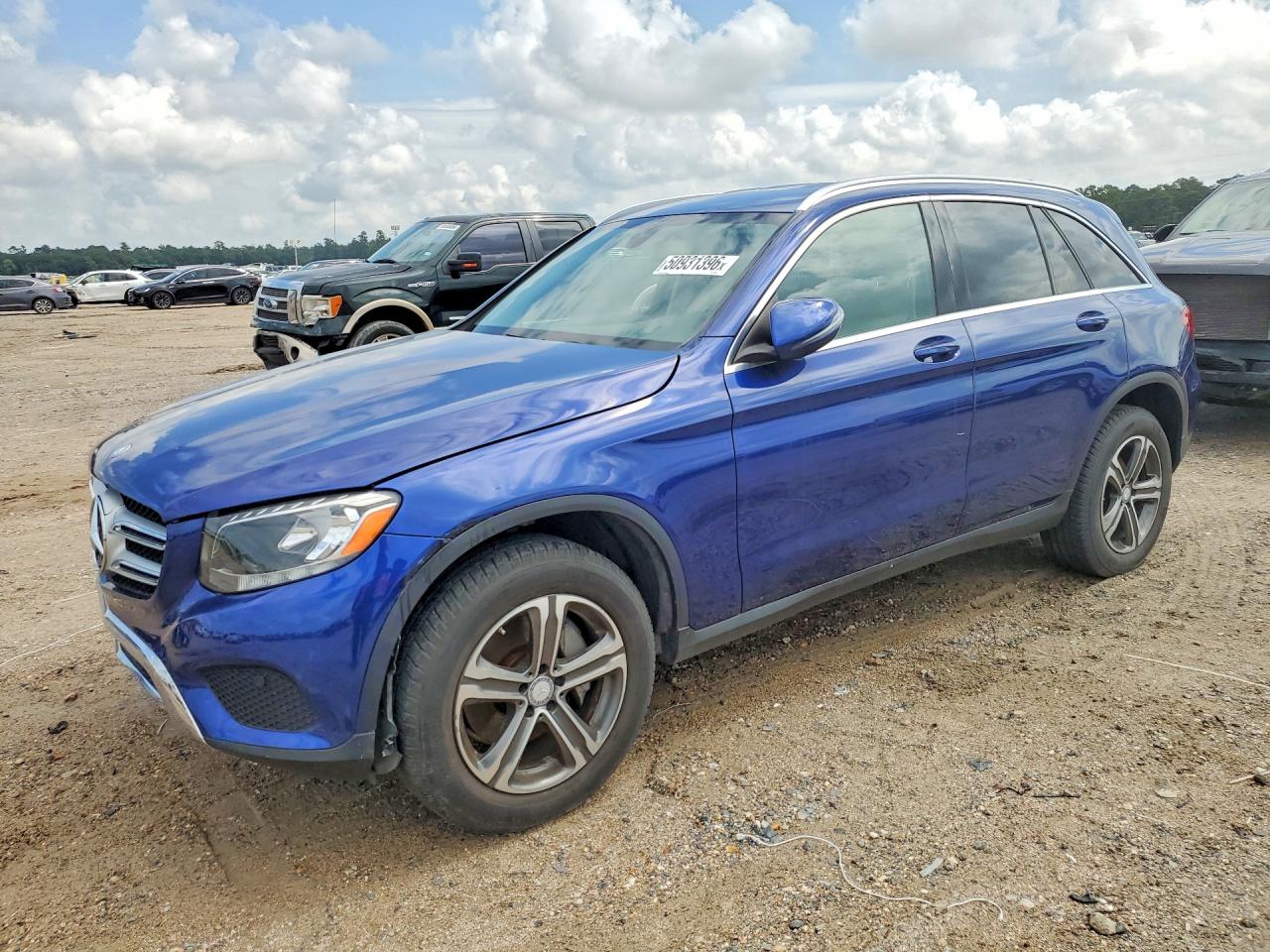 Salvage Mercedes-Benz GLC Image