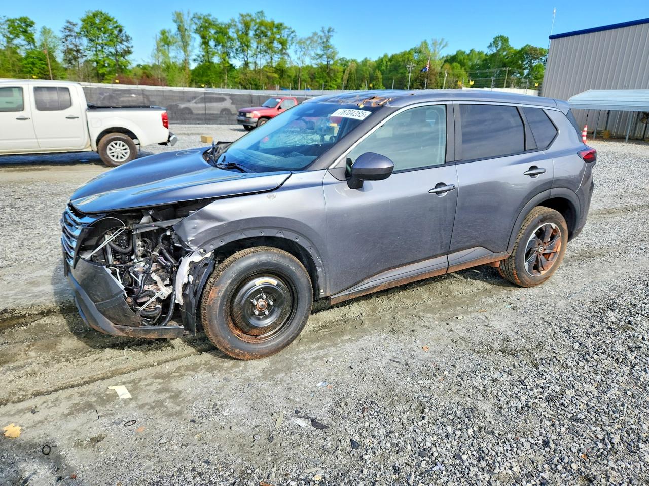 Salvage Nissan Rogue Image