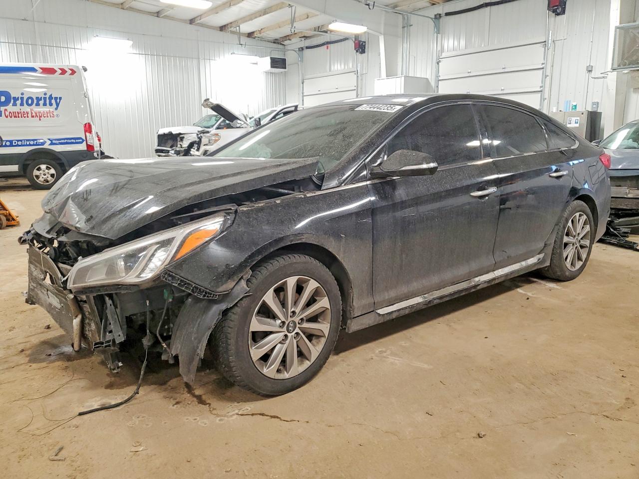 Salvage Hyundai SONATA Image