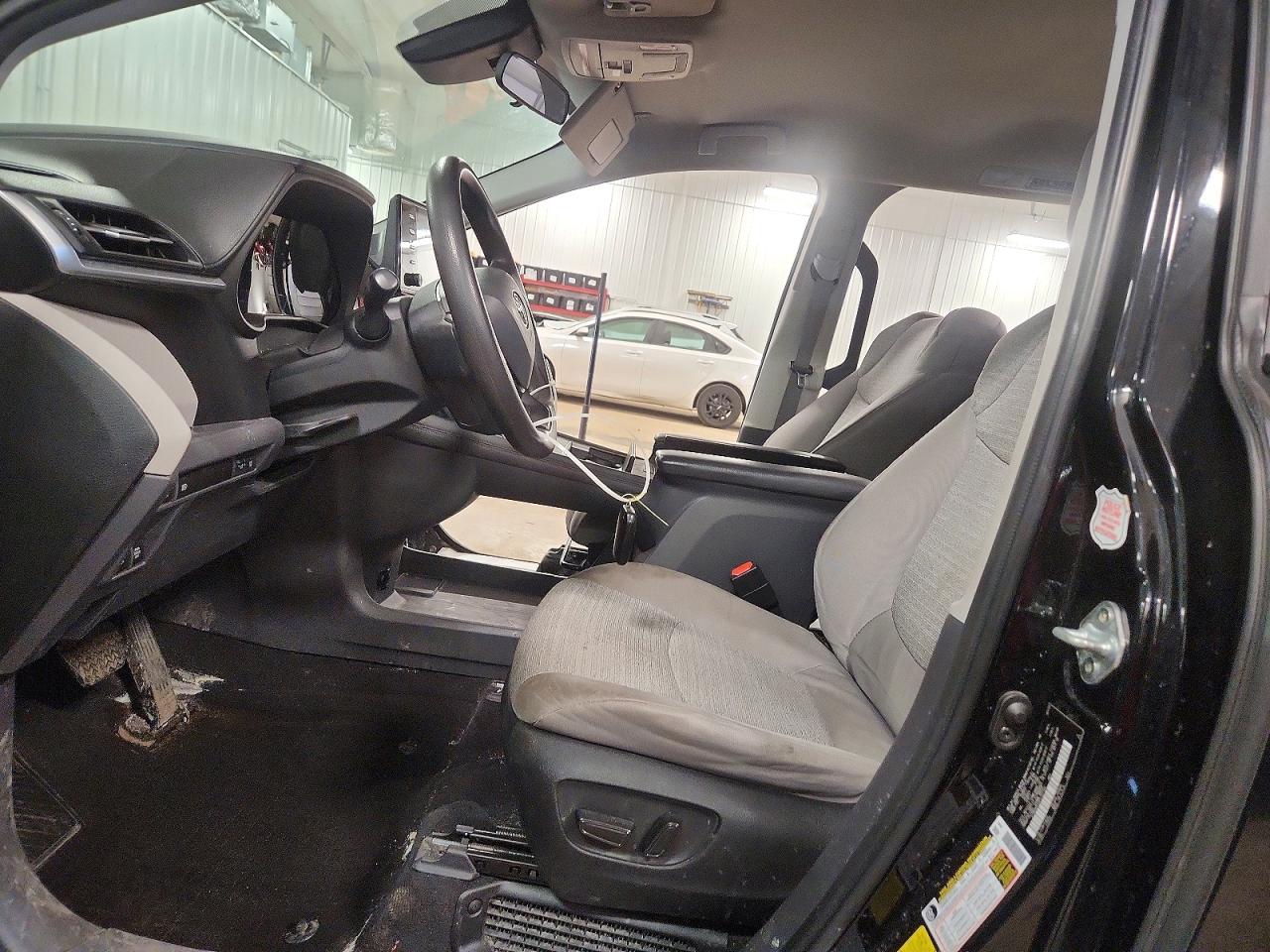 Toyota Sienna Le