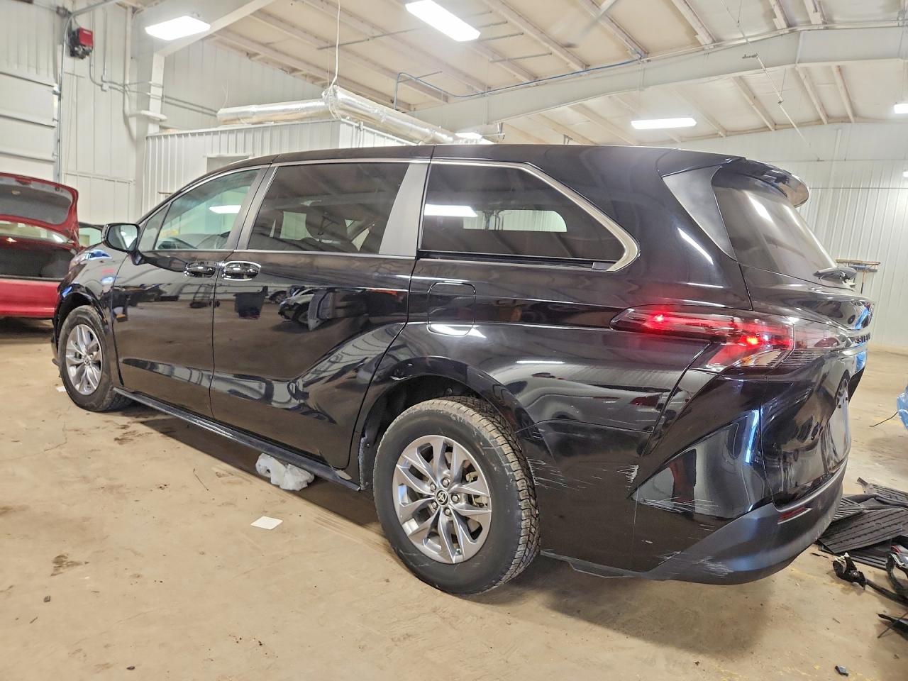 Toyota Sienna Le