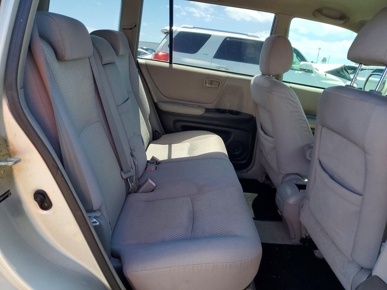 Toyota Highlander Base