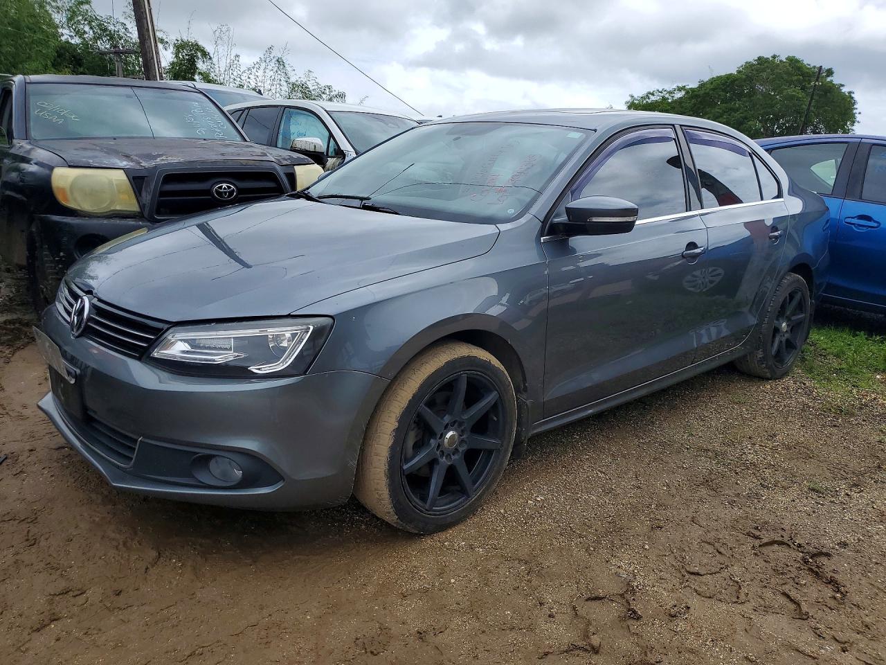 Salvage Volkswagen Jetta Image