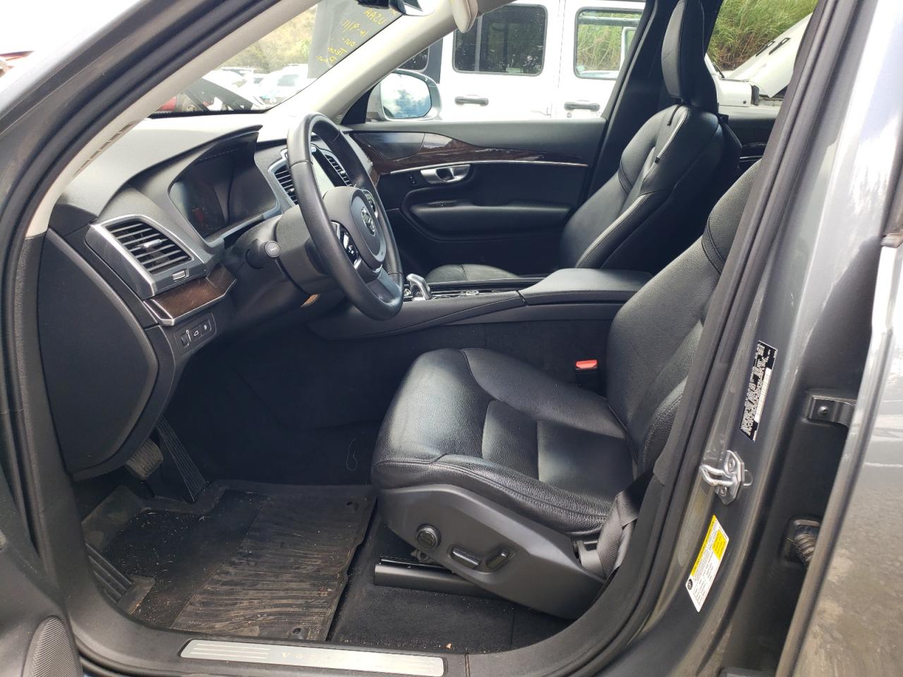 Volvo XC90 T8 Momentum