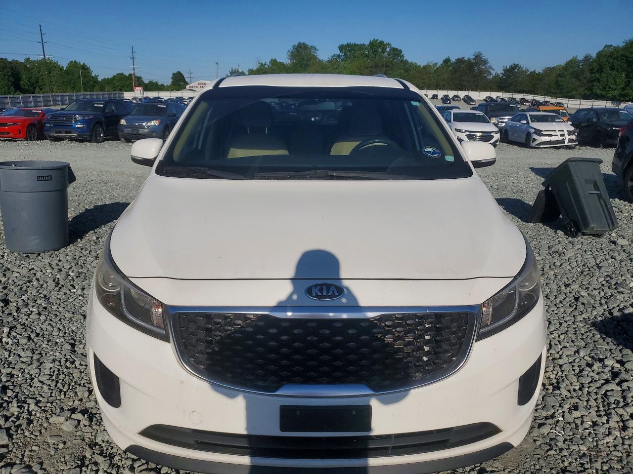 Kia Sedona Lx