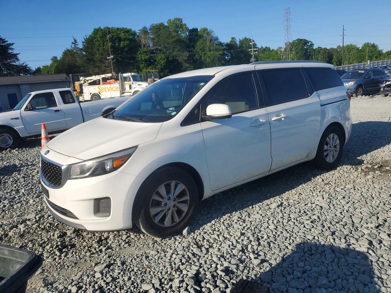 Salvage Kia Sedona Image