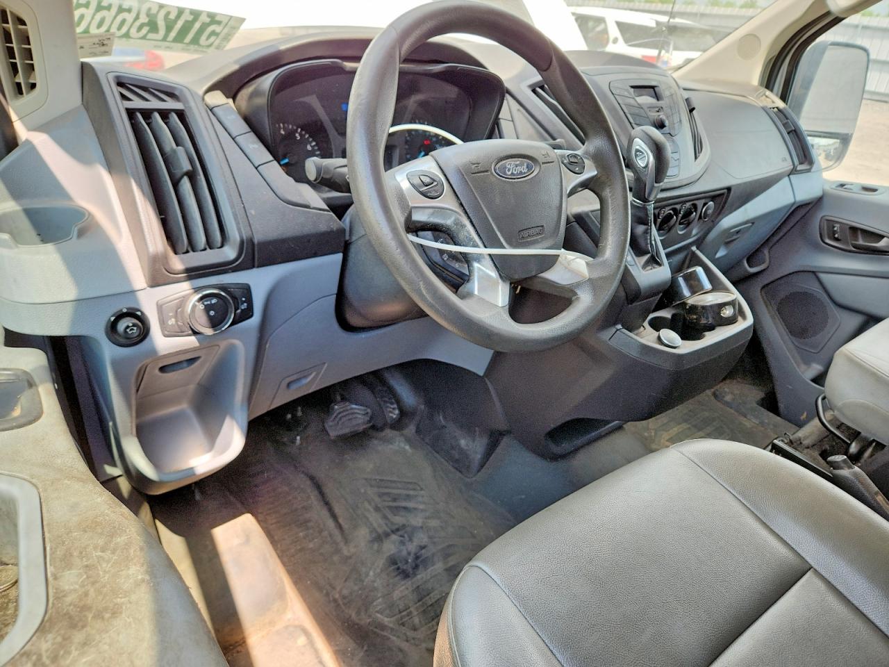 Ford Transit T-250