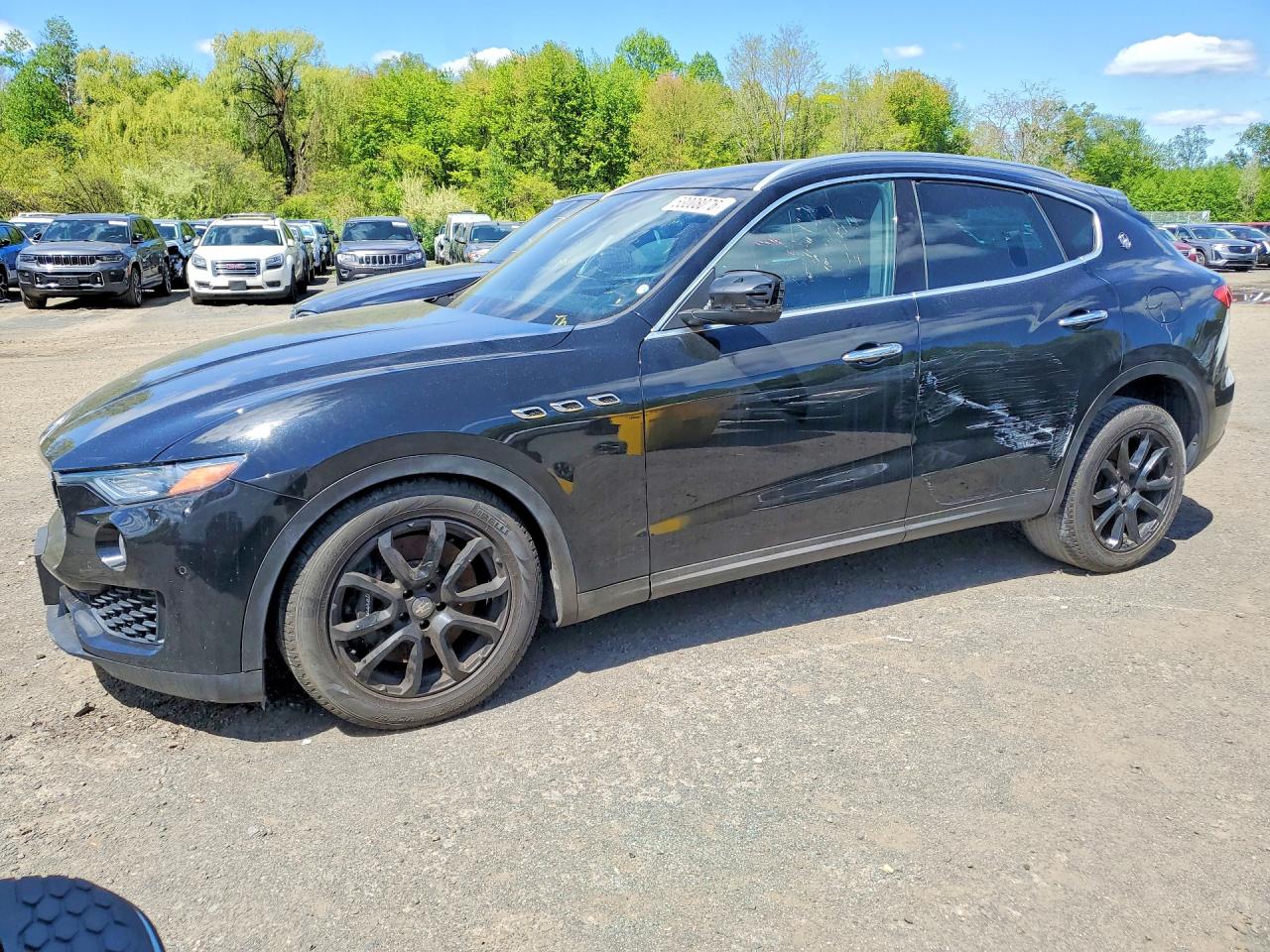 Salvage Maserati Levante Image