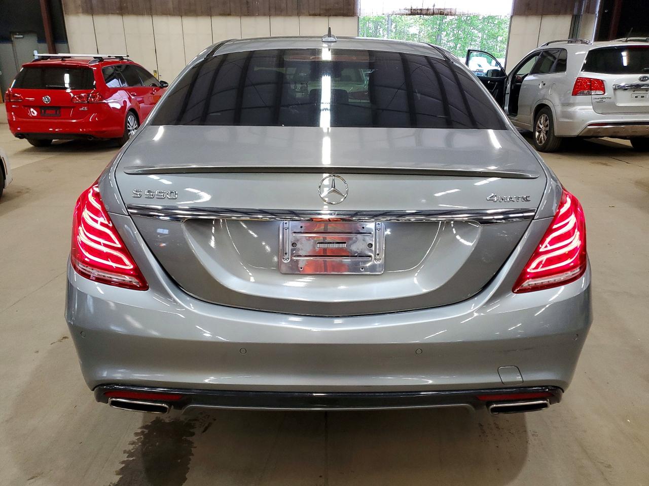 Mercedes-Benz S-Class 550 4matic