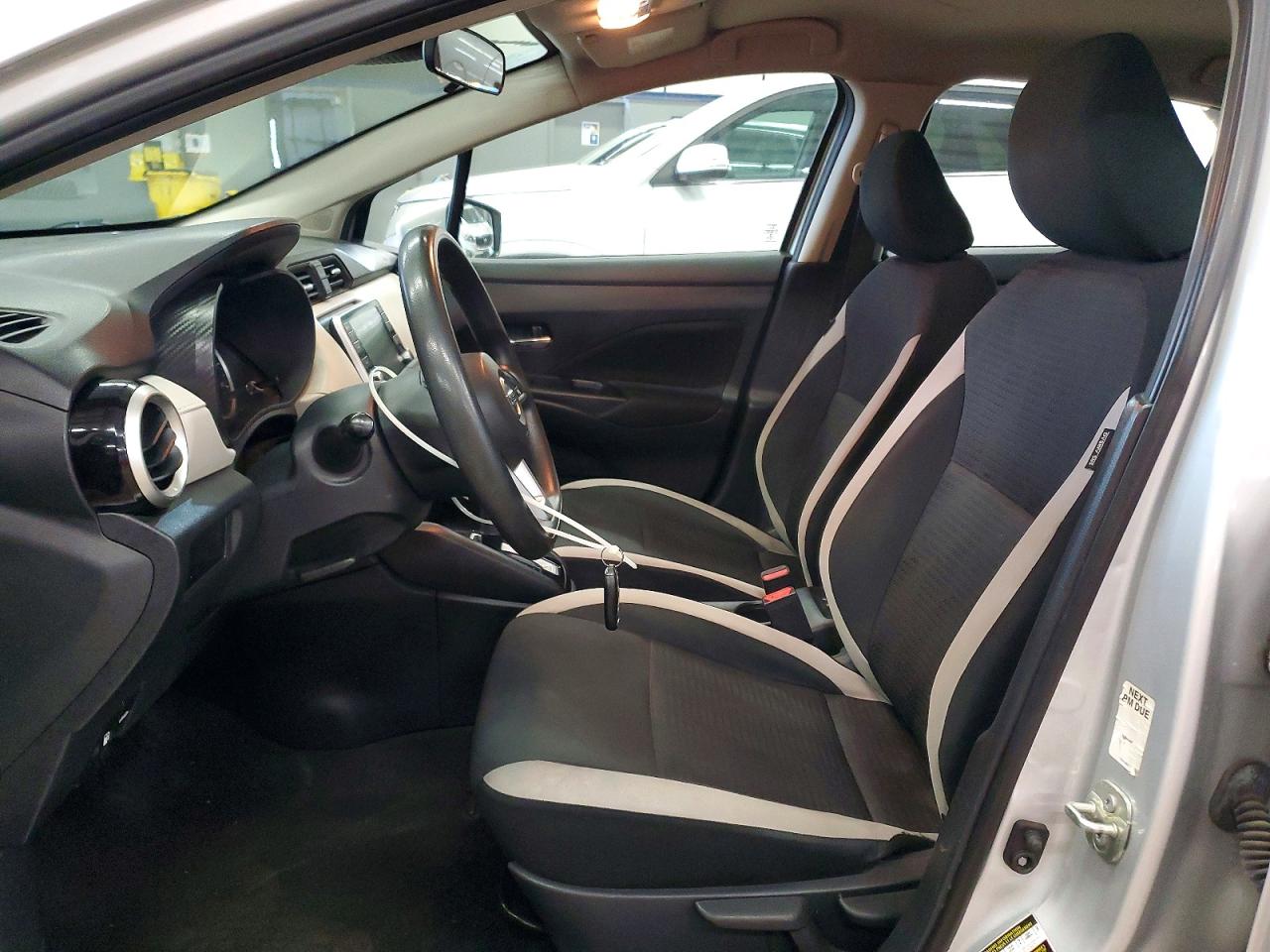 Nissan Versa Sv