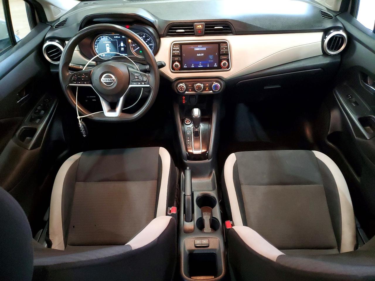 Nissan Versa Sv