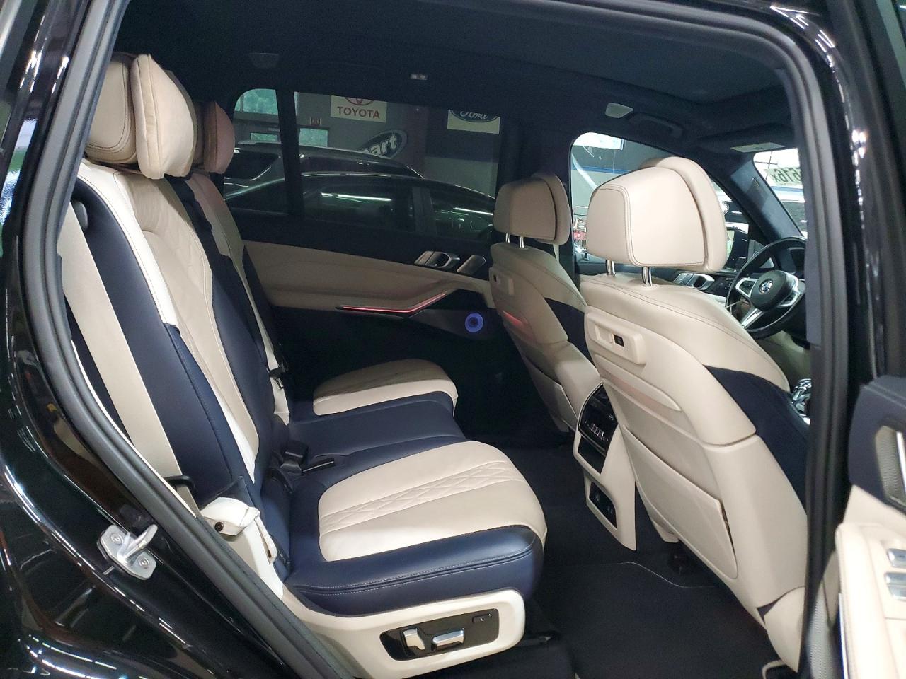 BMW X Series M50i