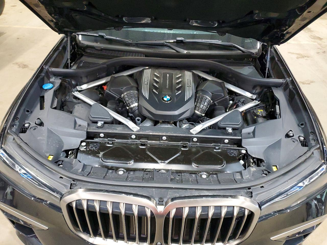 BMW X Series M50i