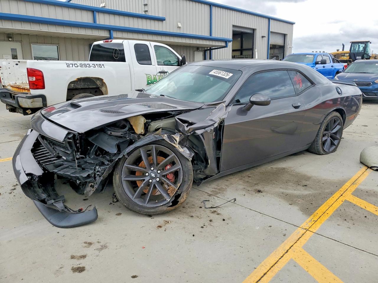 Salvage Dodge Challenger Image