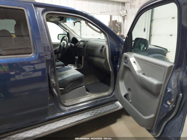 Nissan Pathfinder S