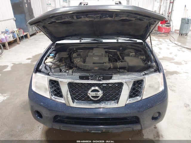 Nissan Pathfinder S