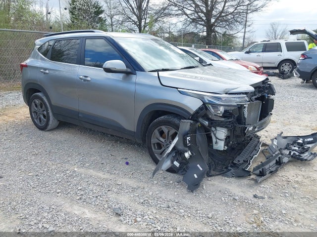 Salvage Kia Seltos Image