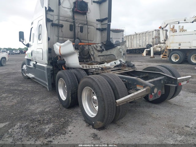 Freightliner Cascadia 125