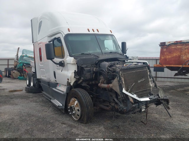 Salvage Freightliner Cascadia 125 Image