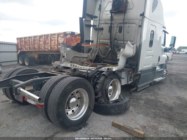 Freightliner Cascadia 125