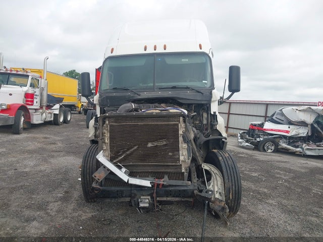 Freightliner Cascadia 125