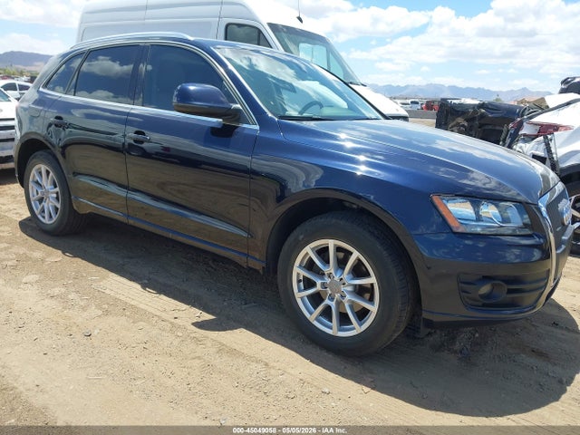 Salvage Audi Q5 Image