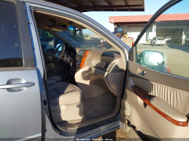 Toyota Sienna Xle