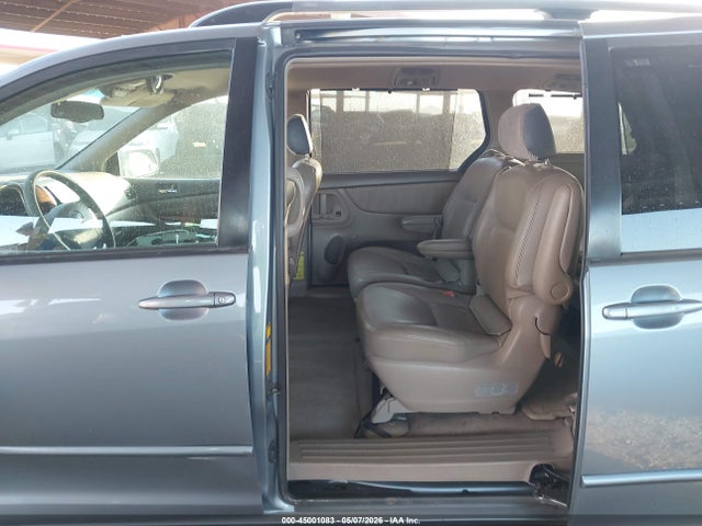 Toyota Sienna Xle