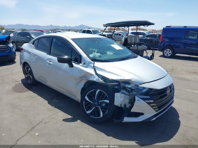 Salvage Nissan Versa Image