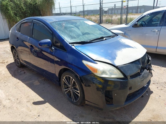 Salvage Toyota Prius Image
