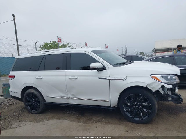 Lincoln Navigator Reserve