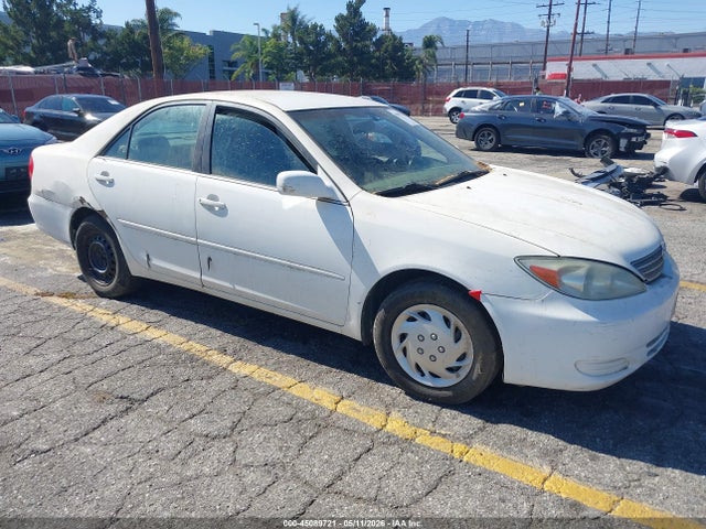 Salvage Toyota Camry Image