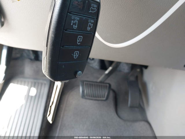 Kia Sedona Lx
