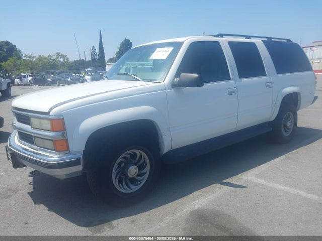 Chevrolet Suburban 2500