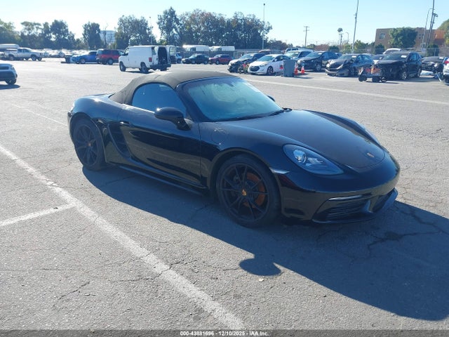 Salvage Porsche 718 Boxster Image