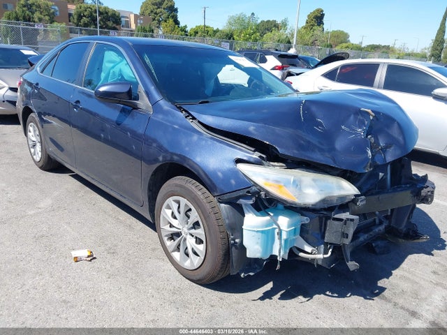 Salvage Toyota Camry Image