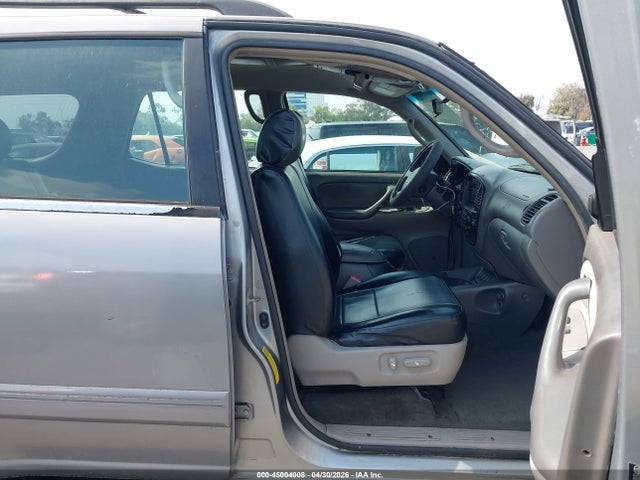Toyota Sequoia Sr5 V8