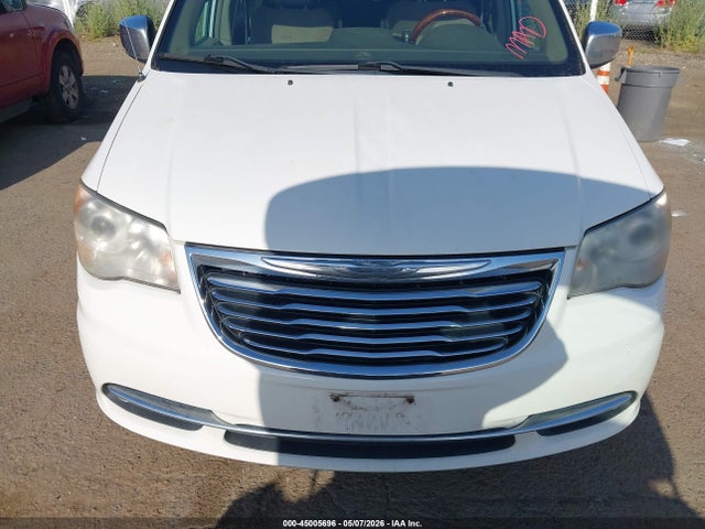 Chrysler Town & Country Limited