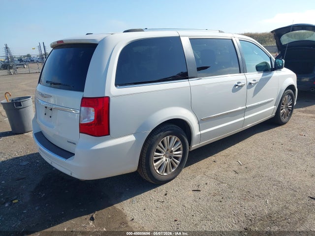 Chrysler Town & Country Limited