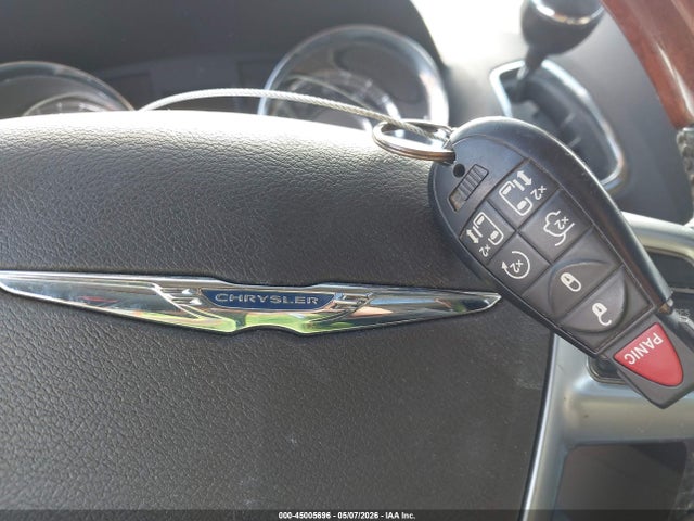 Chrysler Town & Country Limited