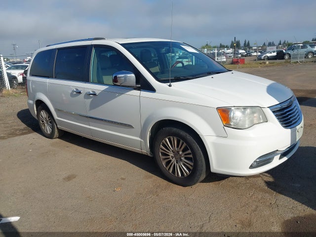 Salvage Chrysler Town & Country Image