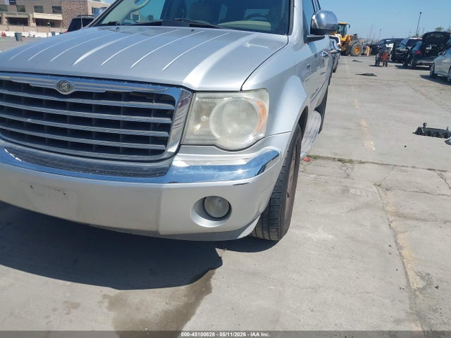 Chrysler Aspen Limited