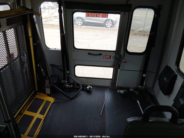 Ford E-350