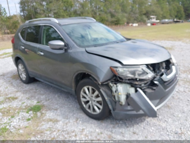 Salvage Nissan Rogue Image